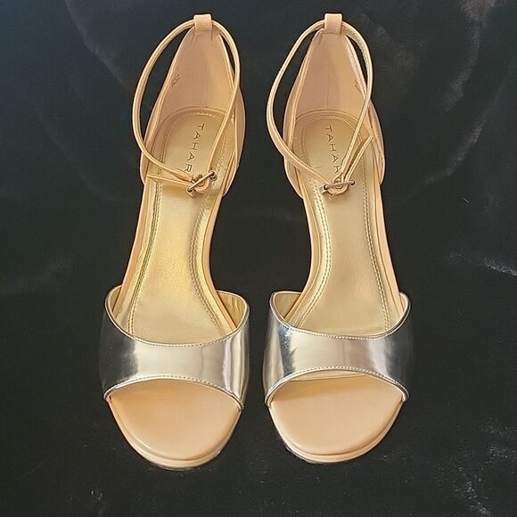 Tahari Heeled ankle Sandles Like new - Picture 8 of 12